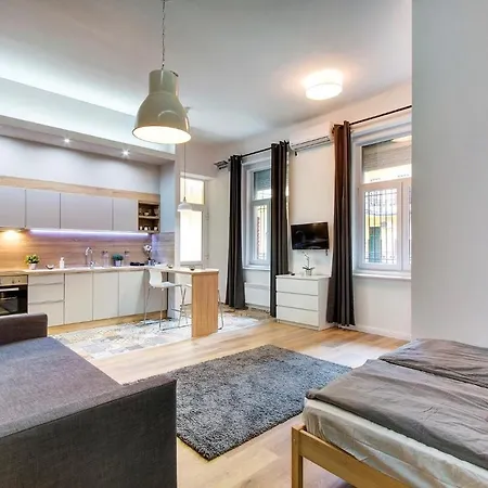 D Code Akacfa Downtown Apartment